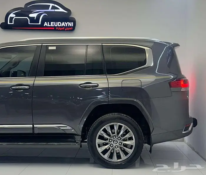 تويوتا لاند كروزر VX-R 2023 9