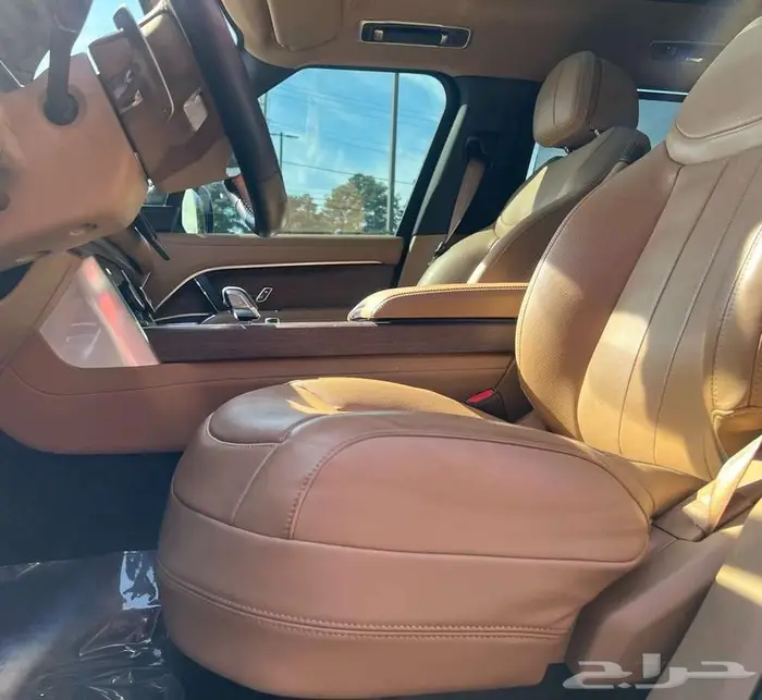2023 Land Rover Range Rover SE 10