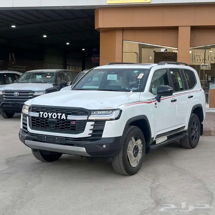 تويوتا لاندكروزر GR-S هايبرد 2025 - عرض الإنماء - بدون فوائد 1