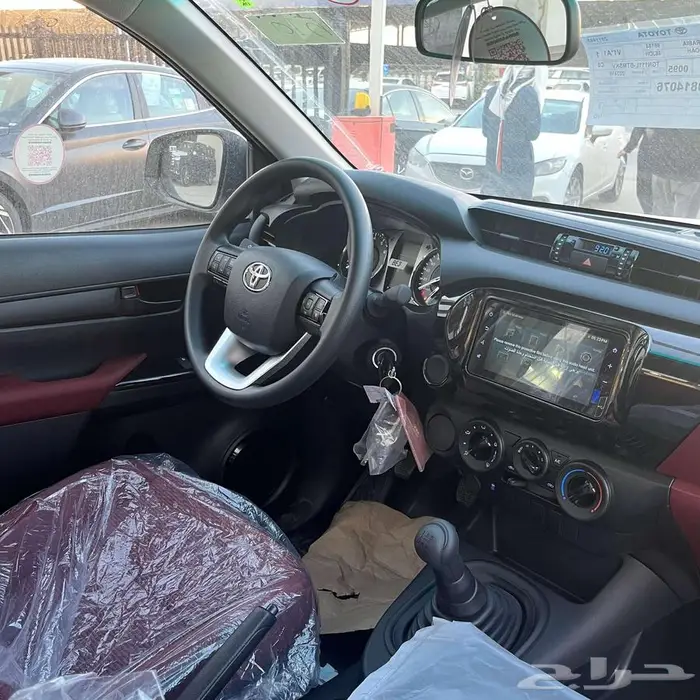 تويوتا هايلوكس GLX غمارة بنزين 2025 - عرض بنك الإنماء 10