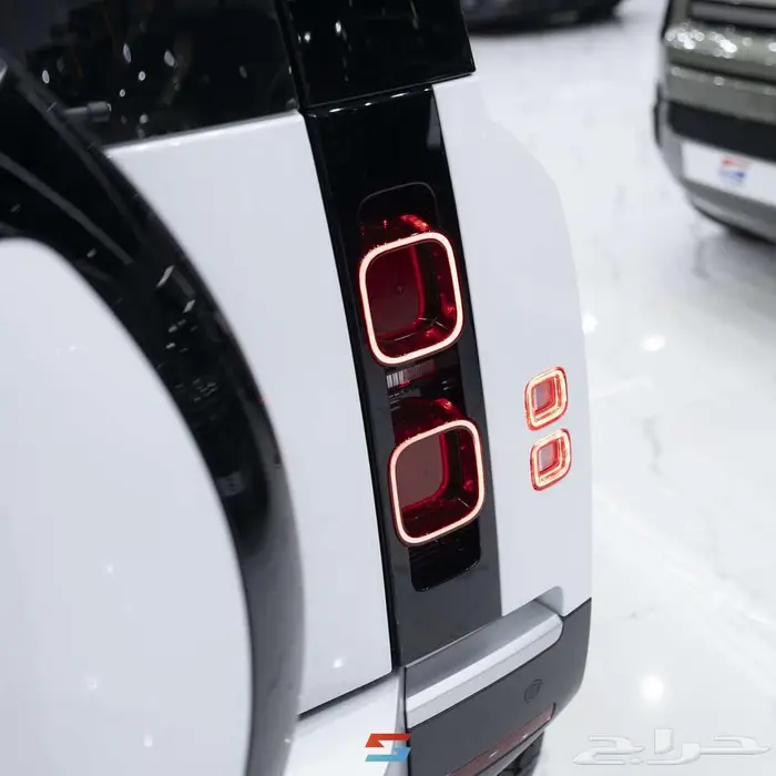 لاند روفر ديفندر SE 90 2024 6