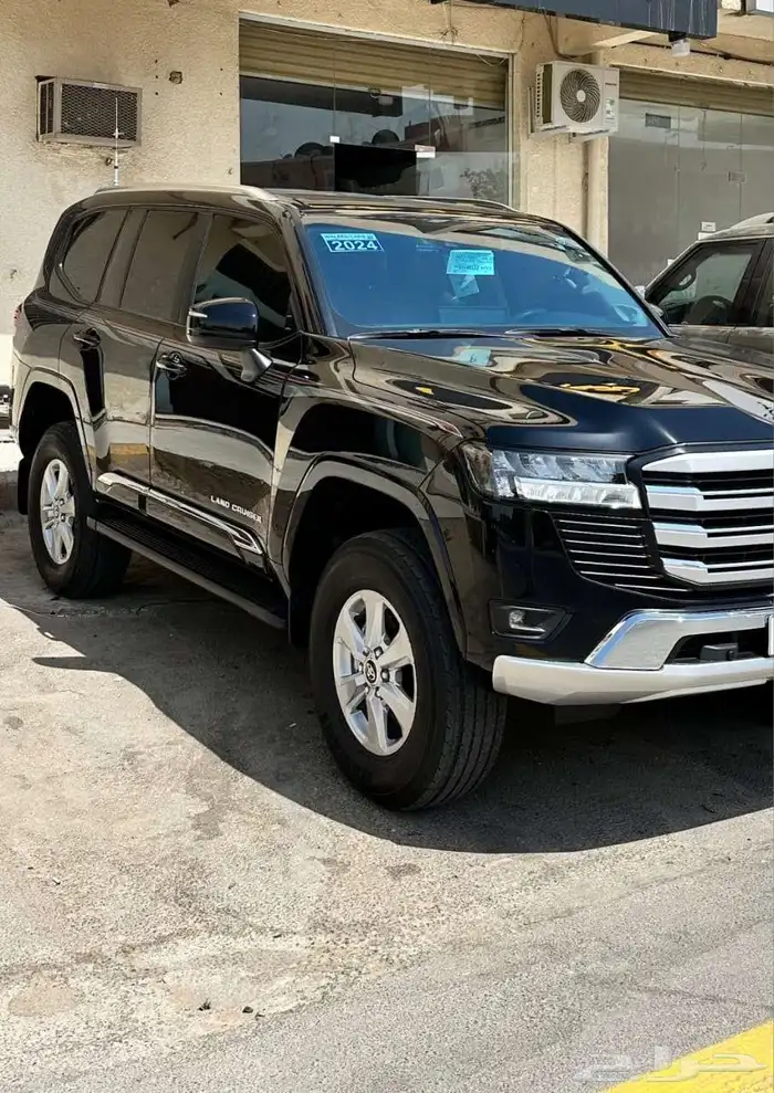 صدامات لاندكروزر 2025 34