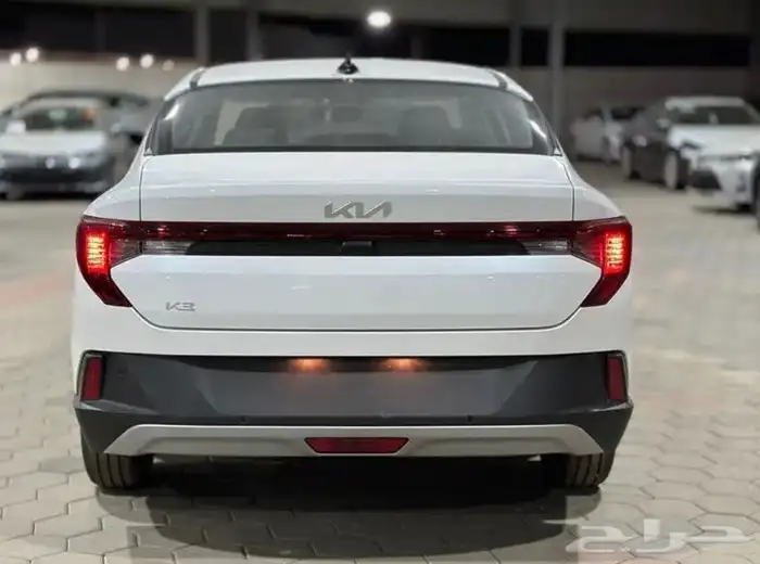 كيا k3 أستاندر 2025 3