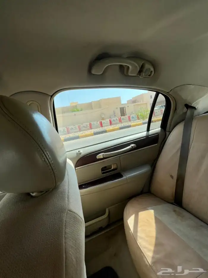 لنكون تاون كار 2005 نظيف 10