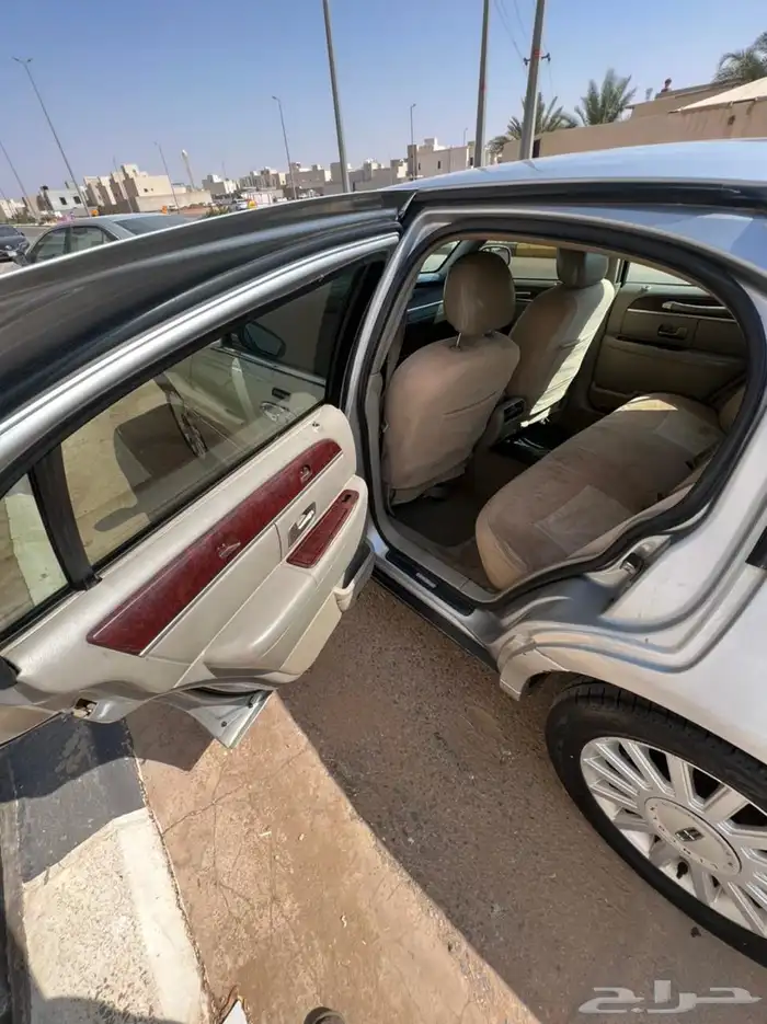 لنكون تاون كار 2005 نظيف 4