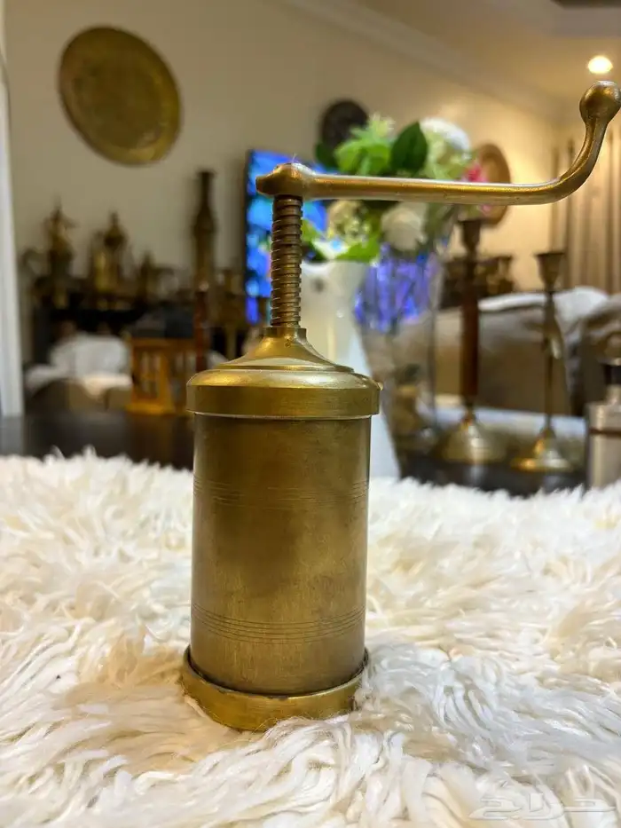 نحاسيات دلل لوحة مباخر فازات اسعار للك قطعه سعر 2