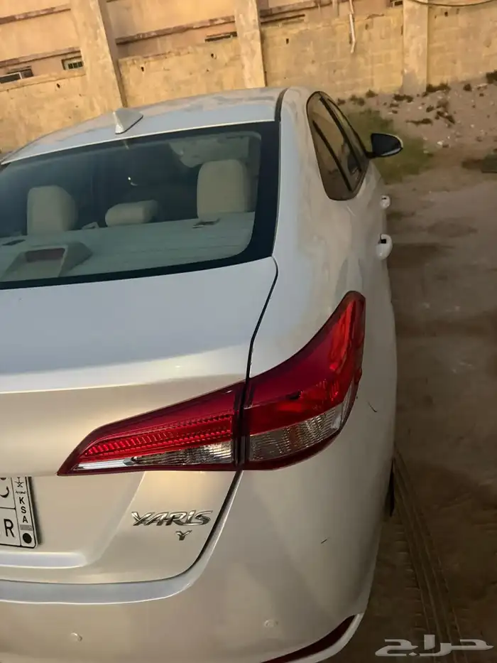 Toyota Yaris 2021 odo meter 22100 2