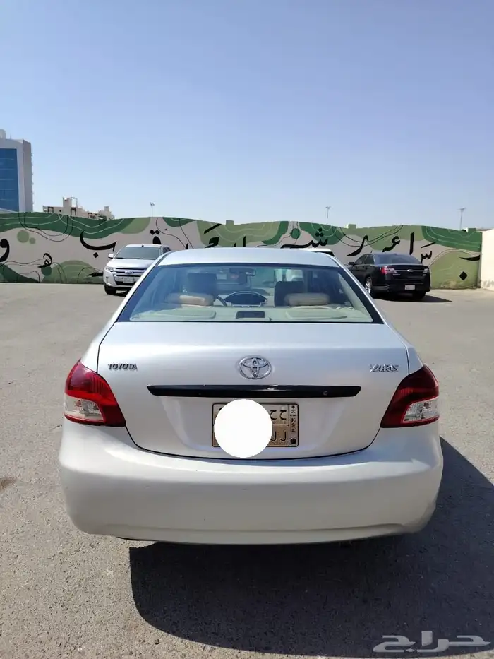 يارس 2013 قير عادي السيارة مشروطه 9