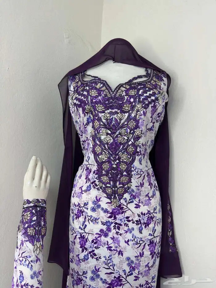 مخاوير قطع غير مفصلة تطريز على الصدر والاكمام 6