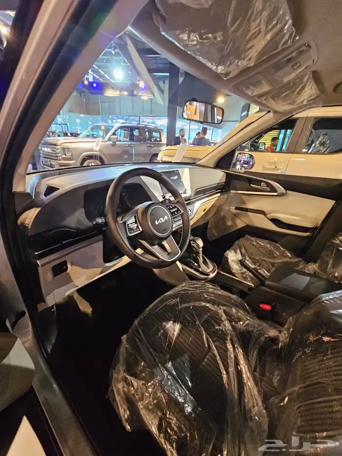 كيا كارنز استاندر مطور موديل 2025 بسعر حصري للكاش وتقسيط 15