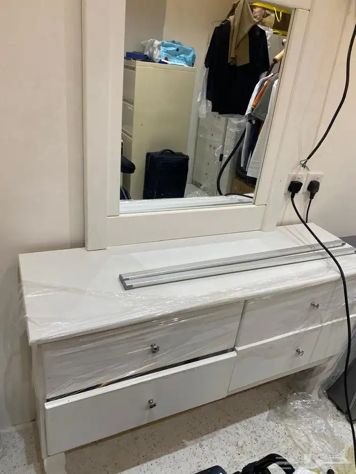 2دوالب مع تسريحات للبيع 1