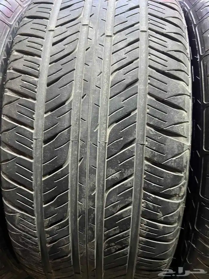 جنوط تورنج 2021 مع كفرات صيني مقاس 285.50.20 تاريخ 25 4