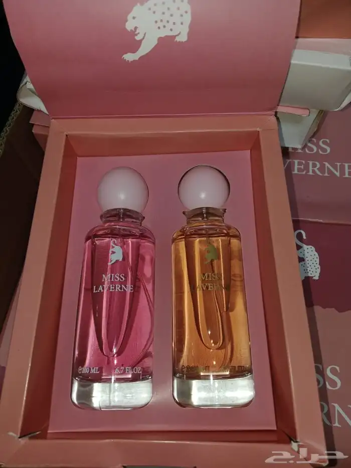 شوزات ماركات عالمية عطورت ومكياج واكسسورات وشنط 25