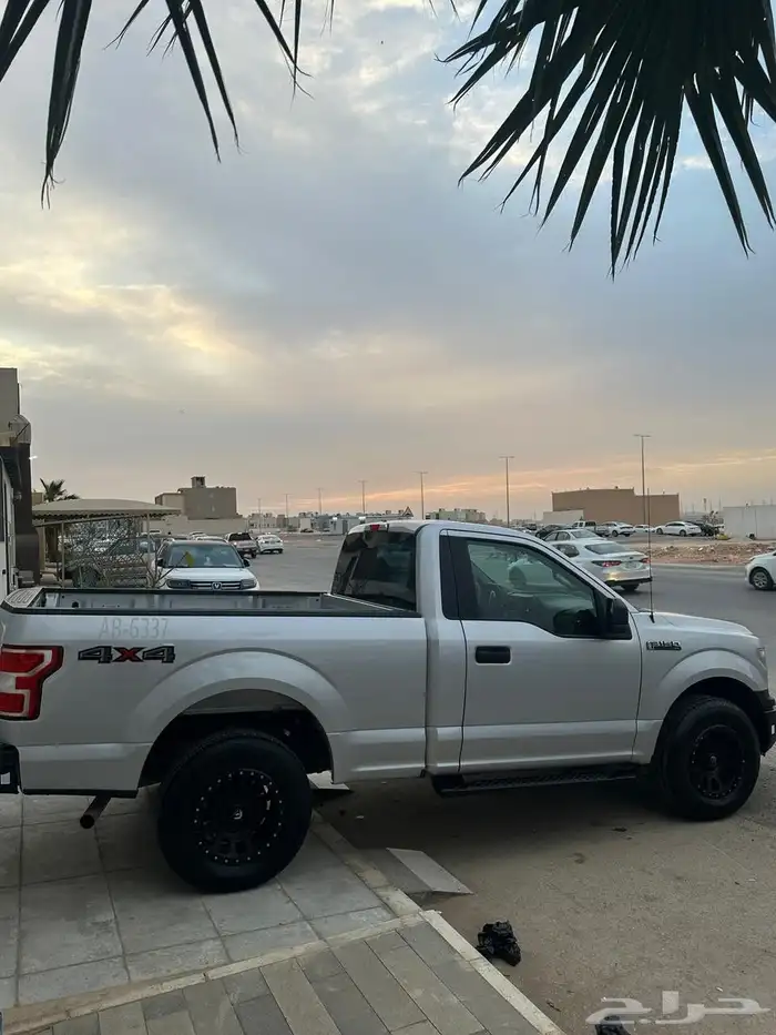 فوردXL F150 موديل 2018 فضي دبل 6سلندر 1