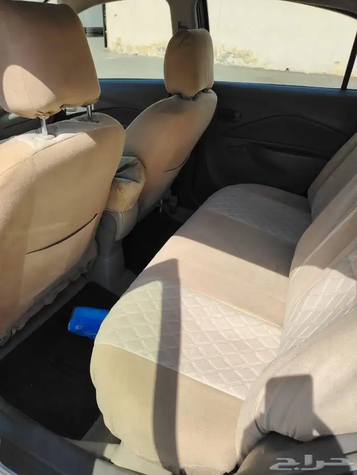 يارس 2013 قير عادي السيارة مشروطه 12