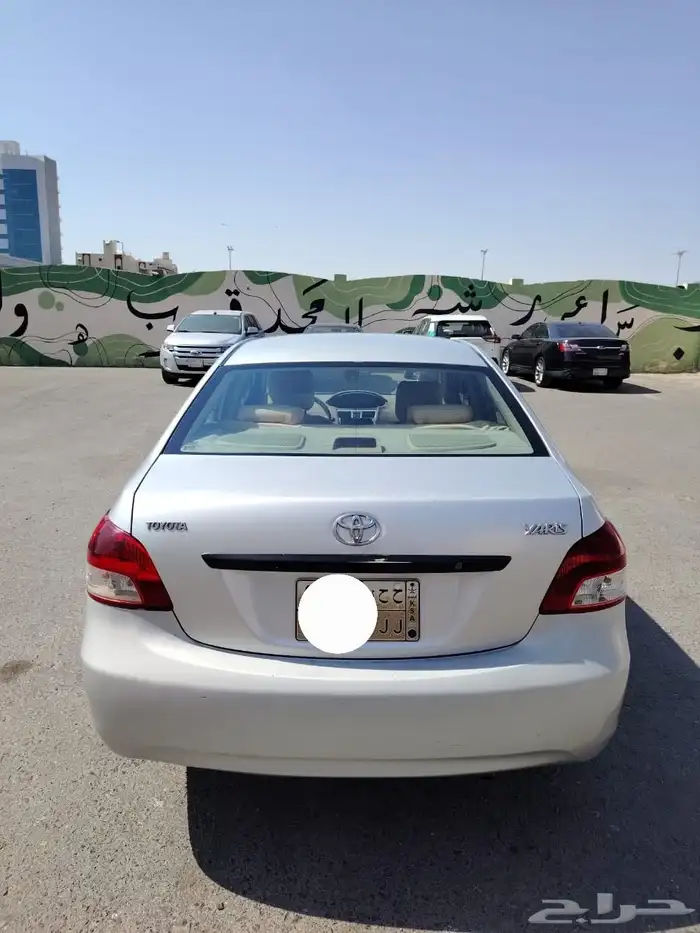 يارس 2013 قير عادي السيارة مشروطه 10