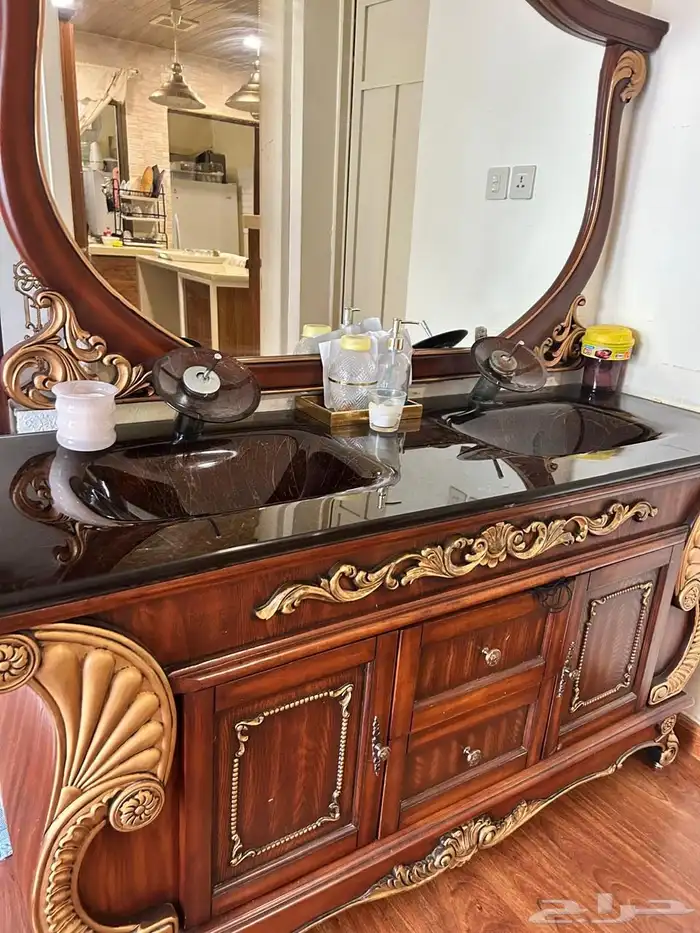 طاولة و مغسلة 2