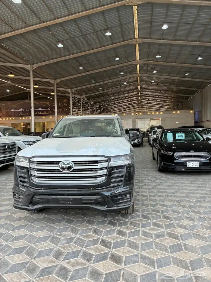 لاند كروزر 2025 L5 بطاقة جمركيه . 3