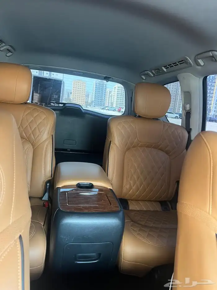 جيب انفينتي QX80 فل كامل لوحات اماراتية2019 28