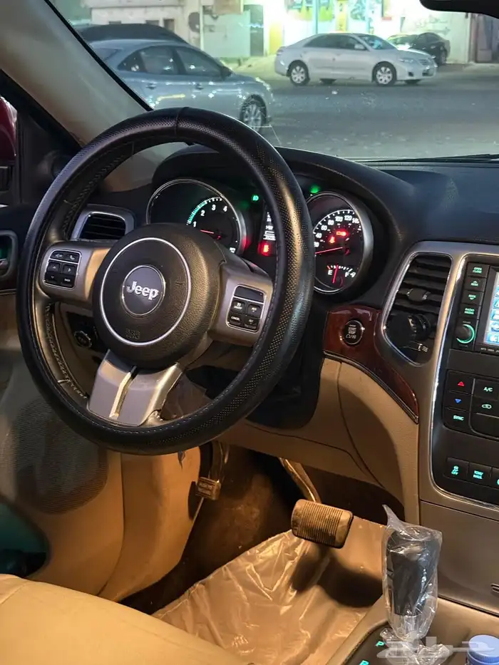 جيب شيروكي 23