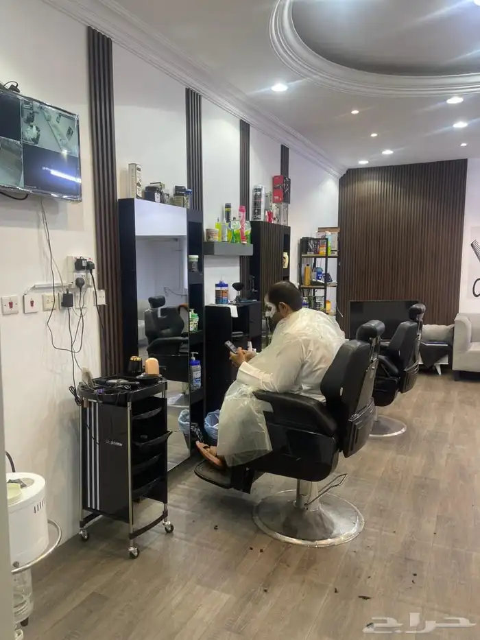 لتقبيل محل حلاق 4