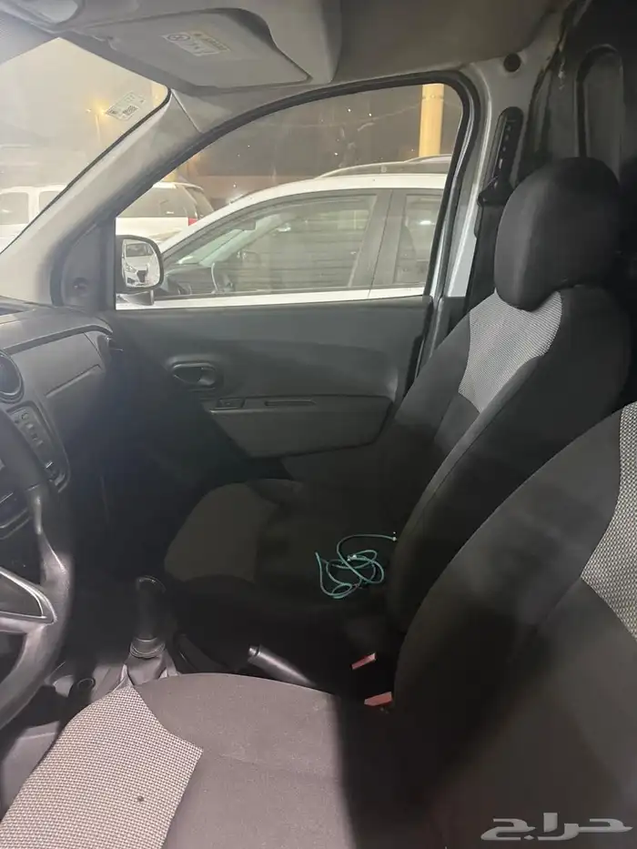 فان رينو لاصحاب المحلات والتوصيل 5