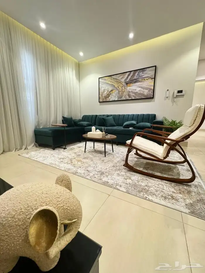 للبيع شقه استثماريه في النرجس 2