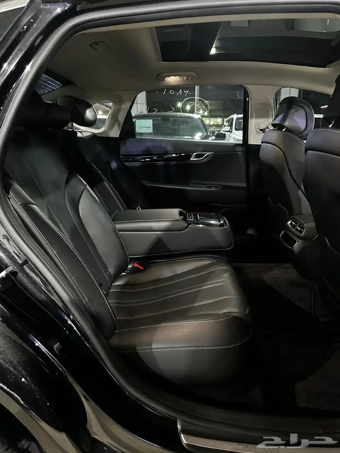 هيونداي جنيسيس اسود 2021 بنزين بطاقة جمركية وارد كوريا 12