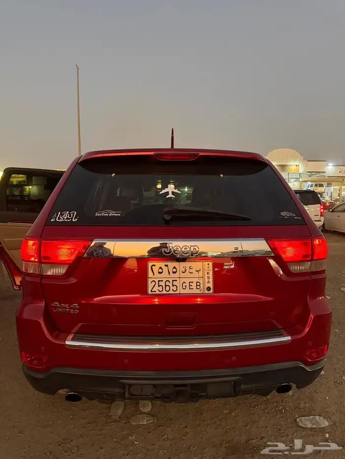 جيب شيروكي 4