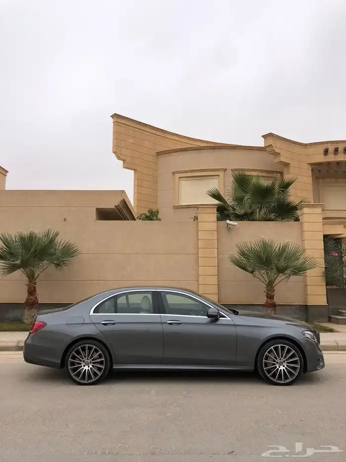 للبيع مرسدسE400 1