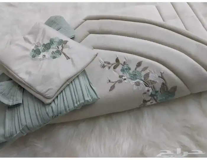 طقوم صلاه بسعر جمله للمتاجر الاكتروانيه بجميع الالوان 1