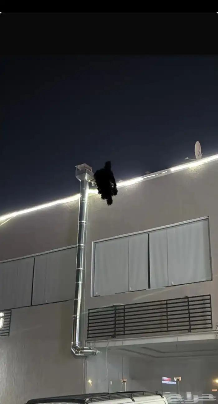 ثلاجة ومدخنه وطاولة إستيل للبيع 1