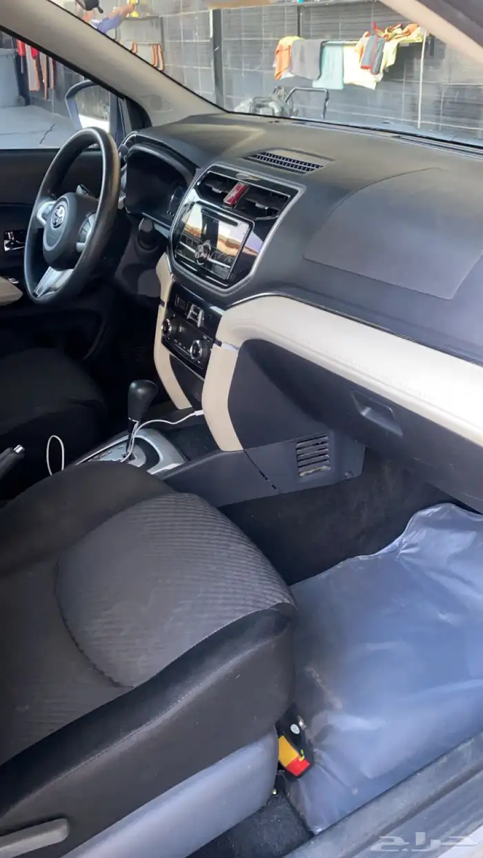 تويوتا راش للبيع نضيف 10