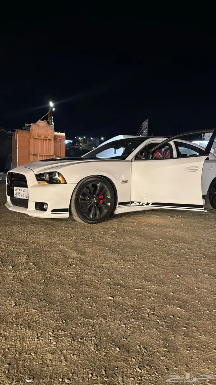 تشارجر srt بلاك اديشن 4