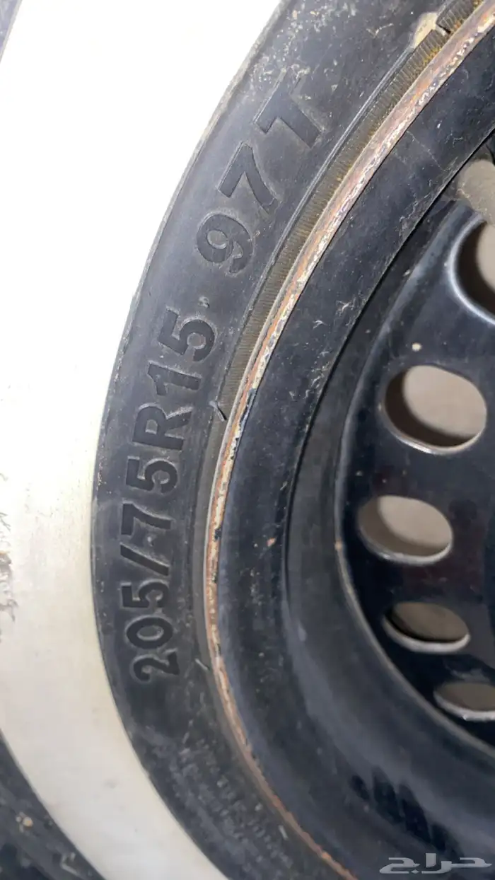 كفرات مرسيدس هايلوكس وجنوط 1