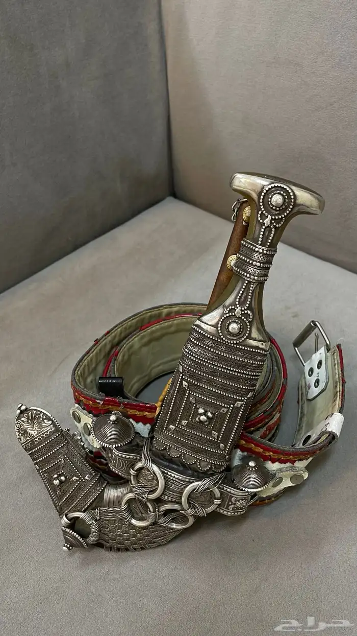 خنجر زراف قديمه 0