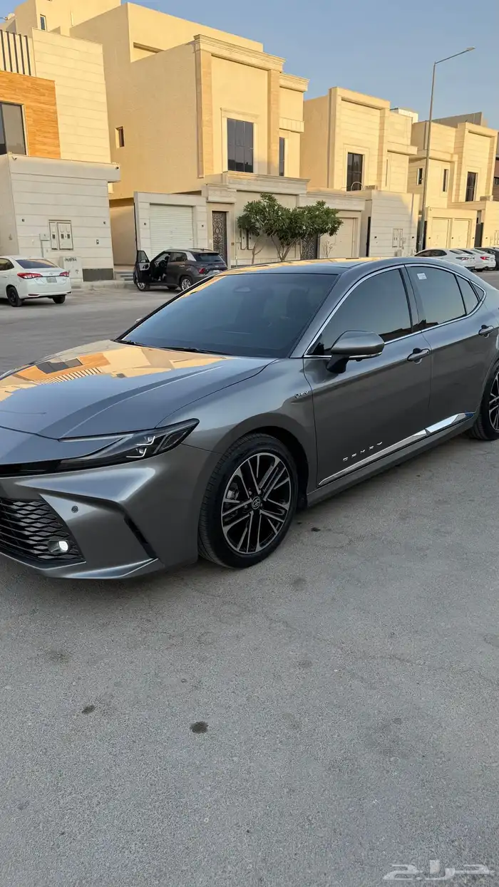تويوتا كامري لومير 2025 6