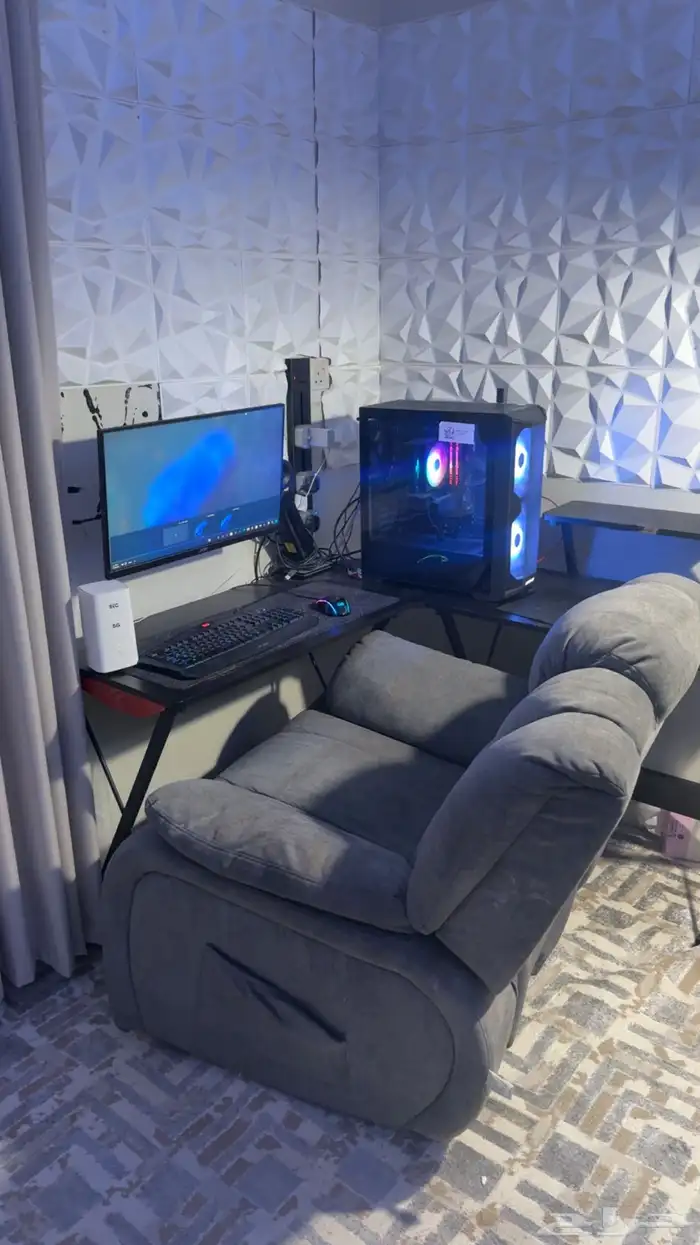 للبيع جهاز قيمنق كامل   كرسي استرخاء(هزاز-دوار)  راوتر STC 0