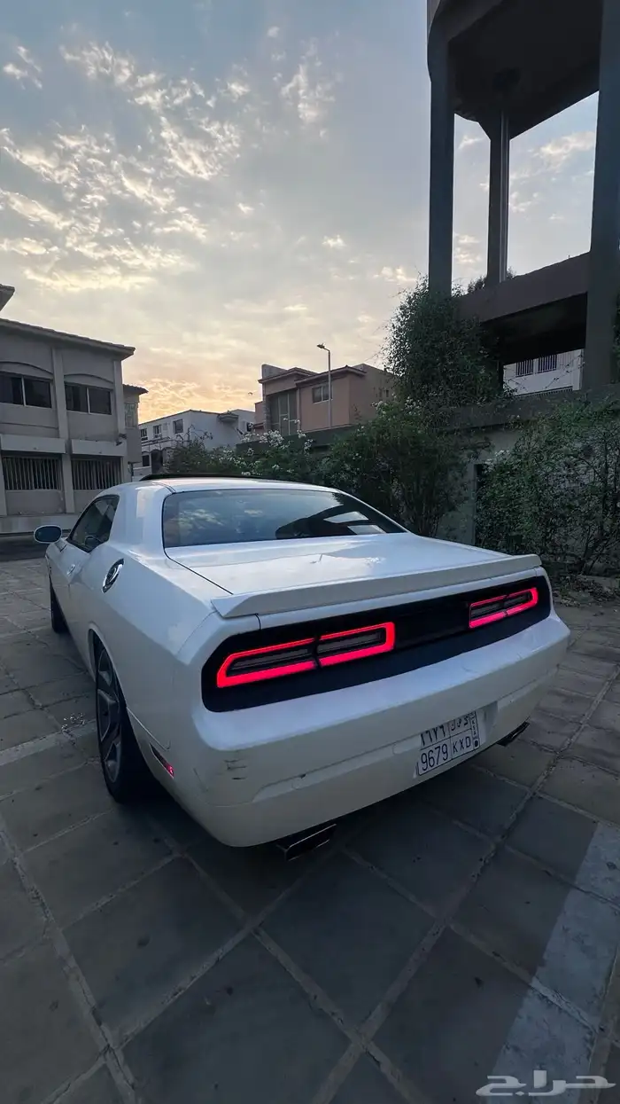 تشالنجر 8 سلندر هيمي بحالة نظيفة ممشى 210 3