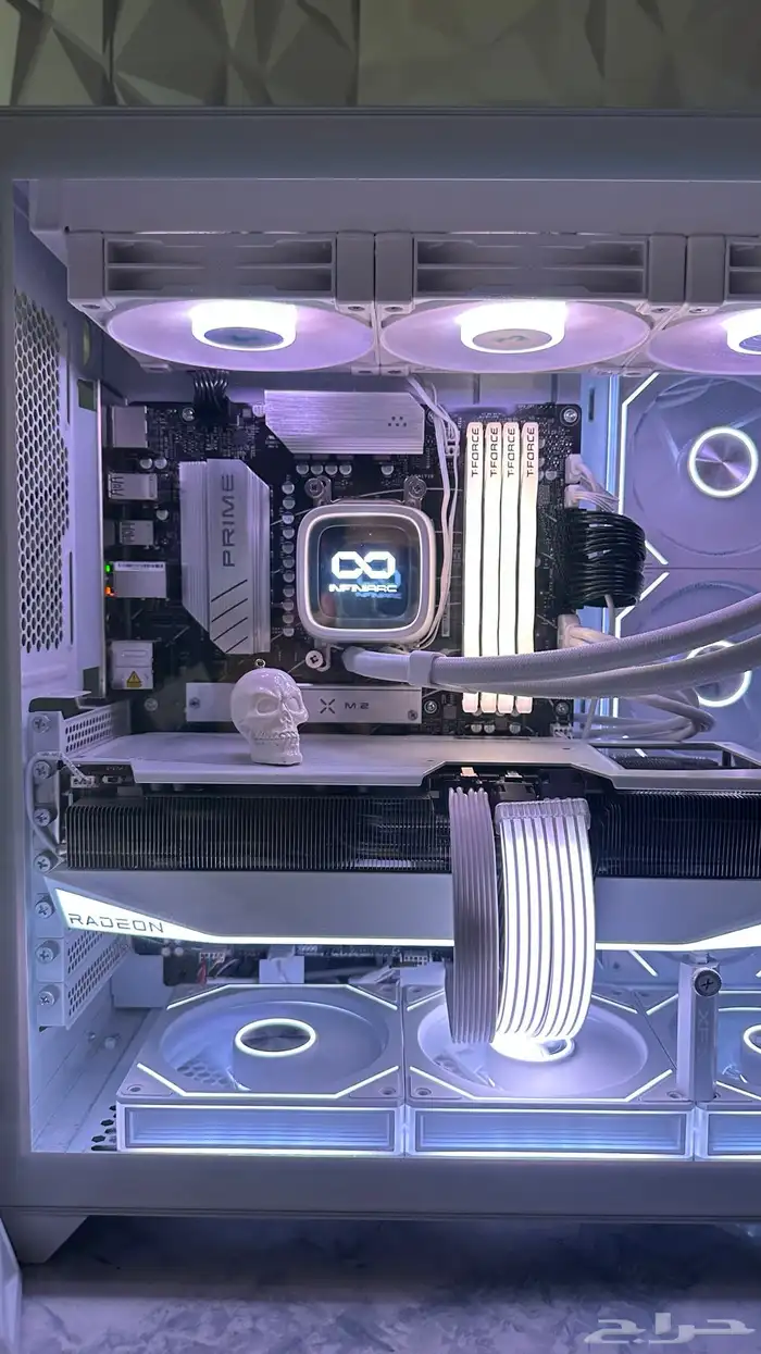 PC AMD 9070 XT OC Ryzen 7 9800X3D 2