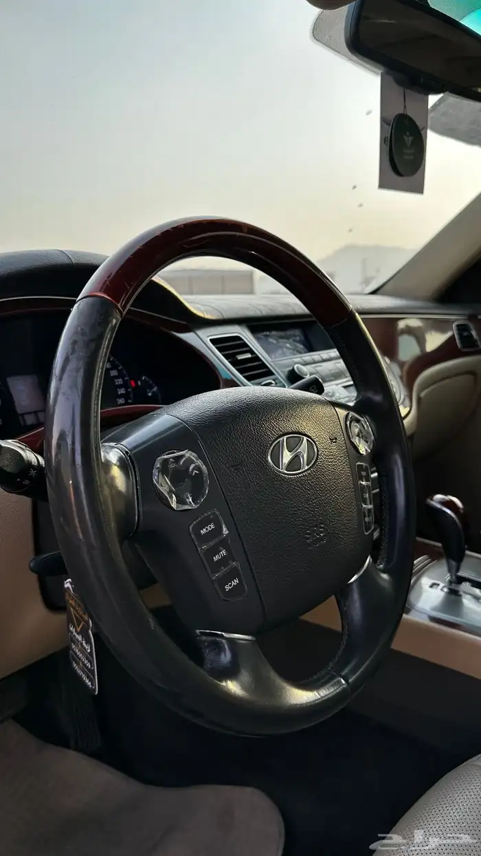 للبيع جينسس 2013 7