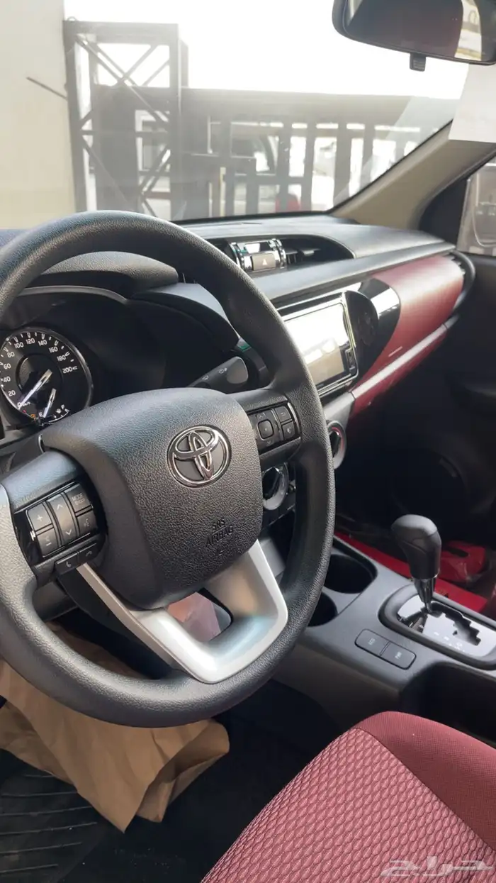 تويوتا هايلكس غمارتين بنزين توماتيك 5