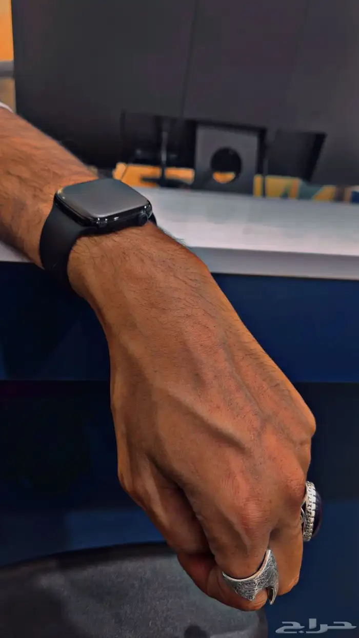 ساعة ابل العاشر اتصال خلوي 1