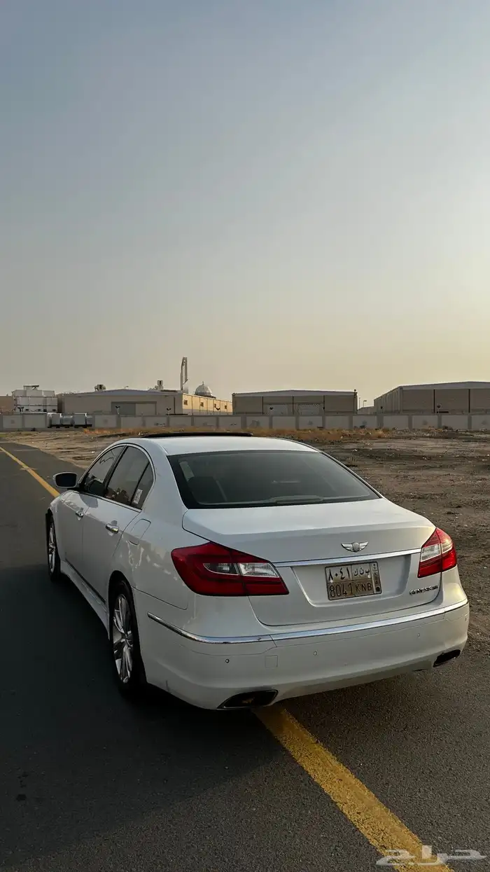 للبيع جينسس 2013 4