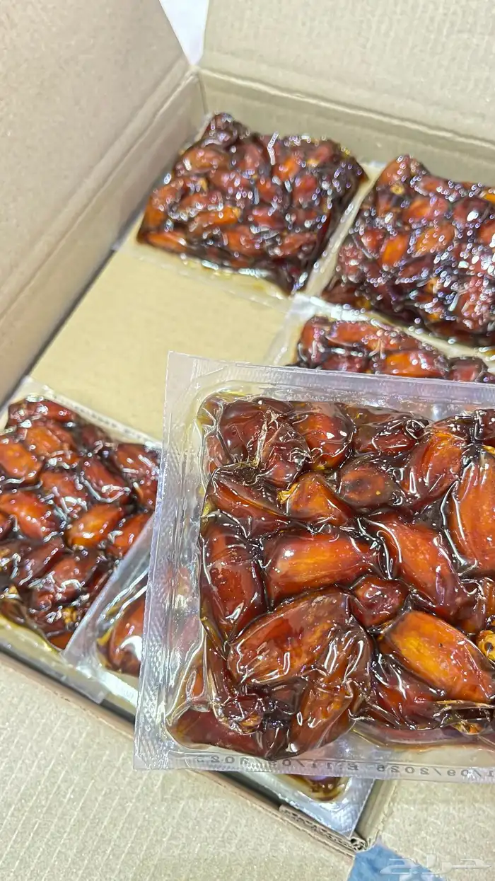 تمر صفري بيشة فاخر و يوجد تنك 1