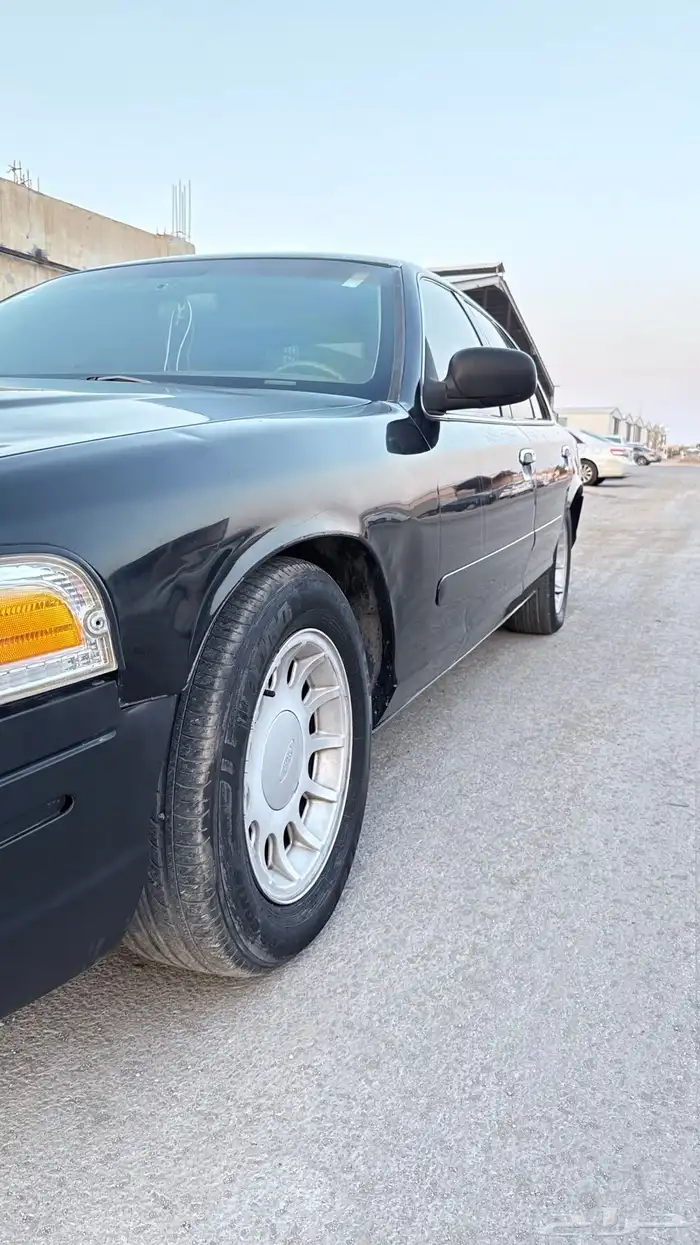 فورد فكتوريا 2002 14