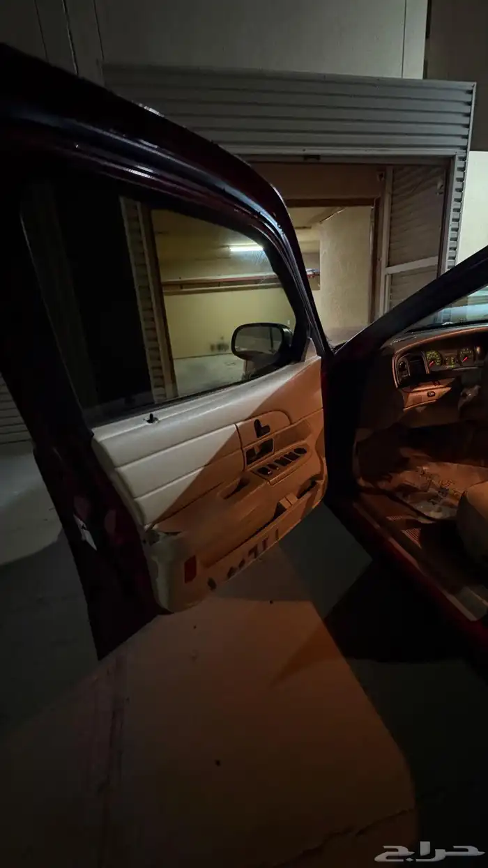 فورد كراون فكتوريا بوليسي 2