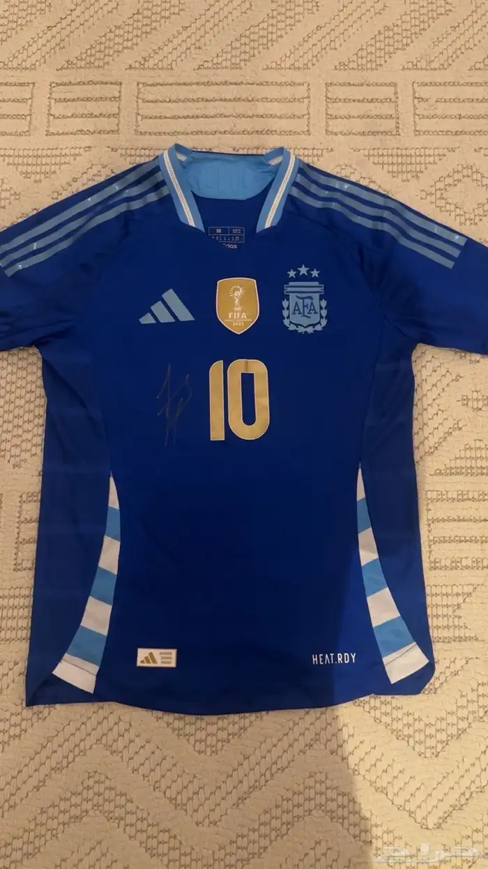 تيشيرت الأرجنتين موقع من الأسطورة زانيتي 0