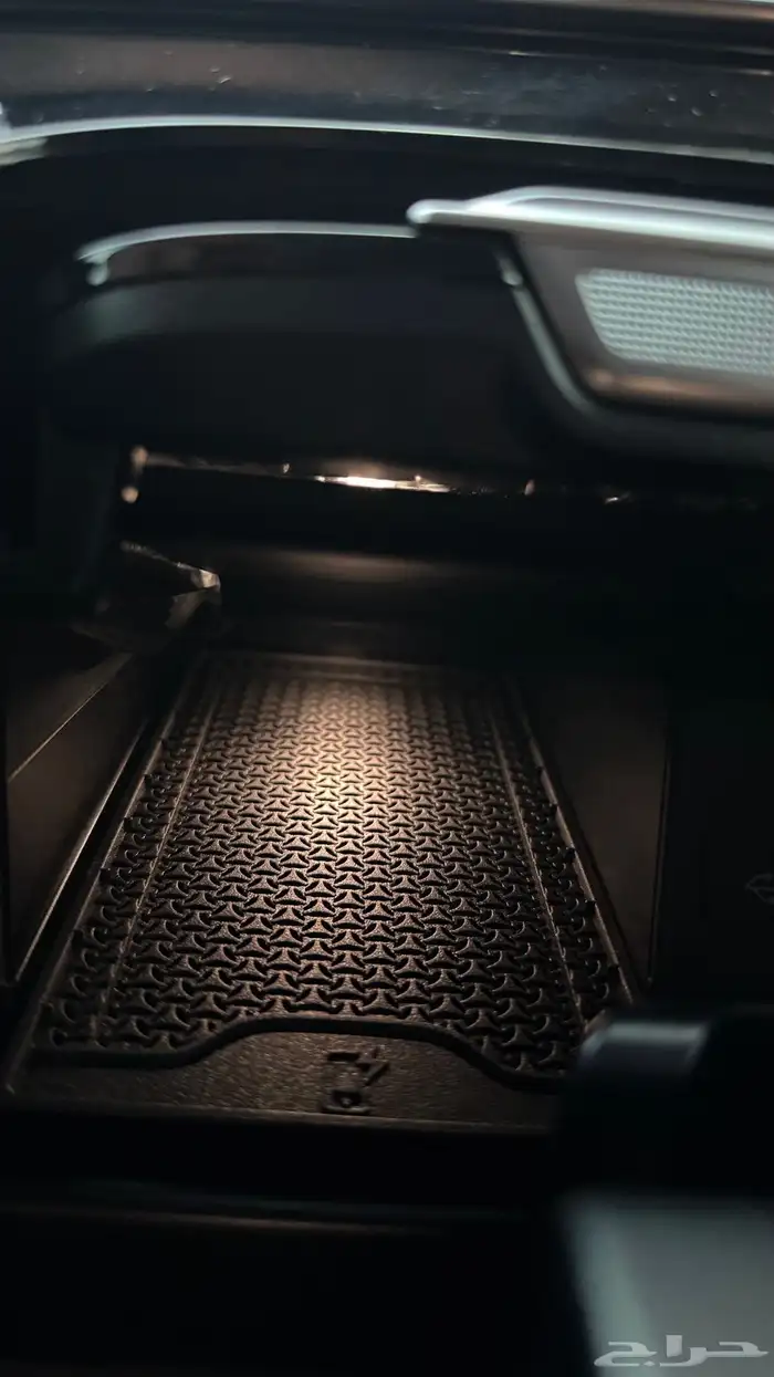 2024 مرسيدس C300 18