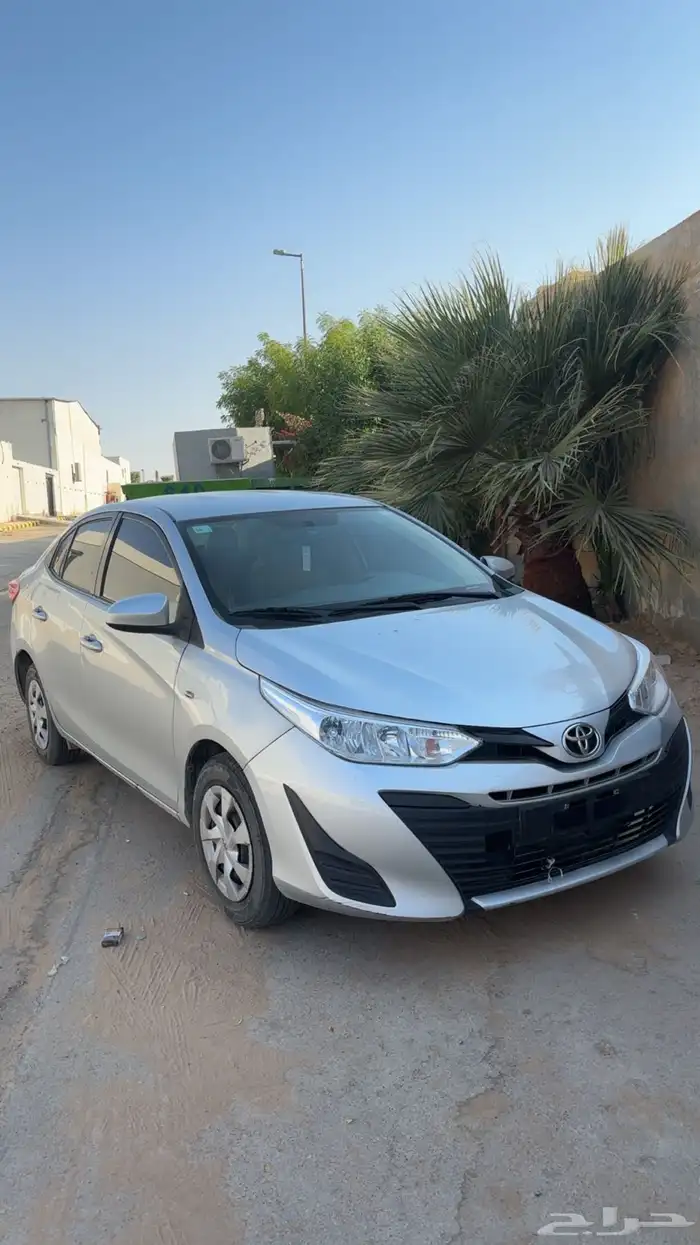 تويوتا يارس 2018 1